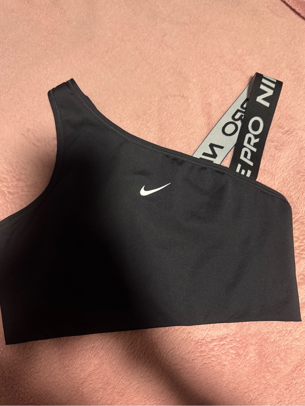 Nike pro